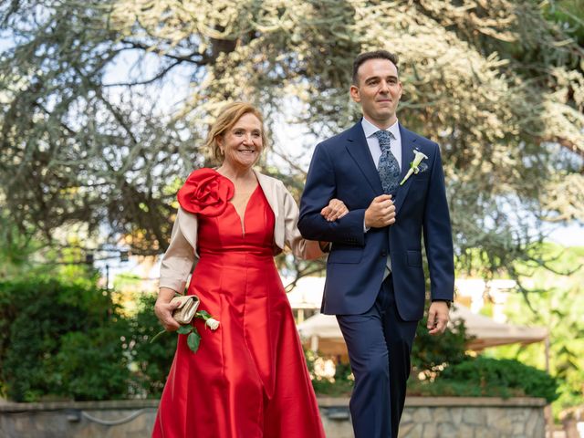 La boda de Alex y Nadia en Sant Vicenç De Montalt, Barcelona 34