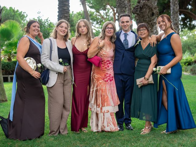 La boda de Alex y Nadia en Sant Vicenç De Montalt, Barcelona 40