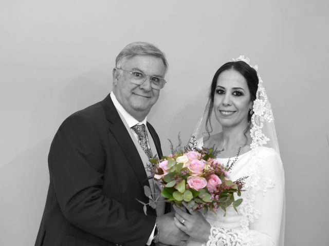 La boda de Mª Ángeles y Jose Miguel en Sevilla, Sevilla 11