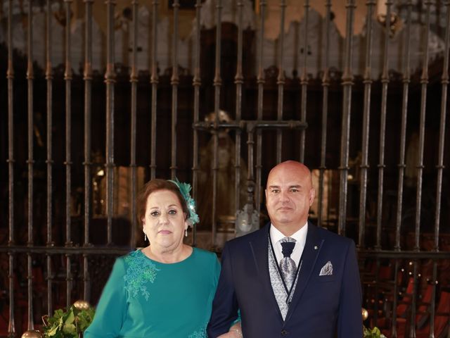 La boda de Mª Ángeles y Jose Miguel en Sevilla, Sevilla 12