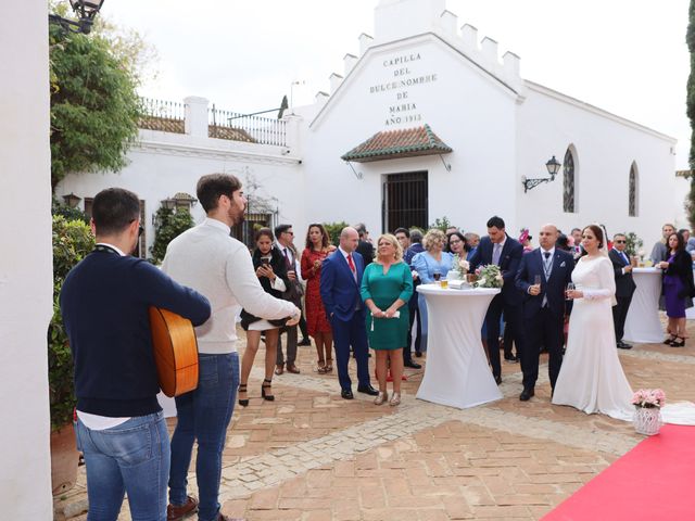 La boda de Mª Ángeles y Jose Miguel en Sevilla, Sevilla 25