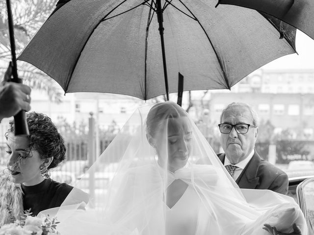 La boda de Carmen y Miguel en Alcala De Guadaira, Sevilla 18