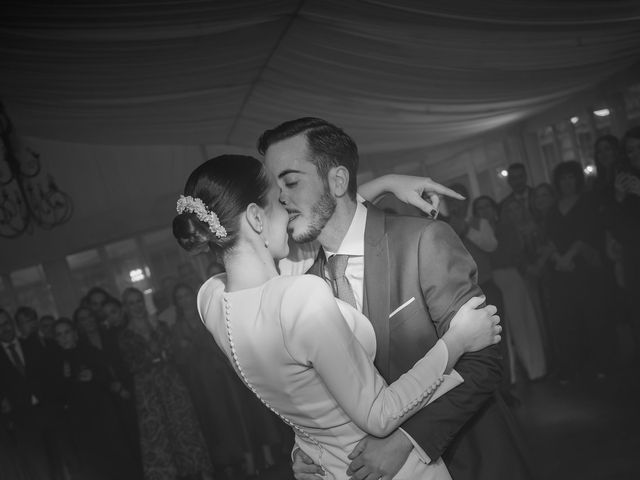 La boda de Carmen y Miguel en Alcala De Guadaira, Sevilla 38