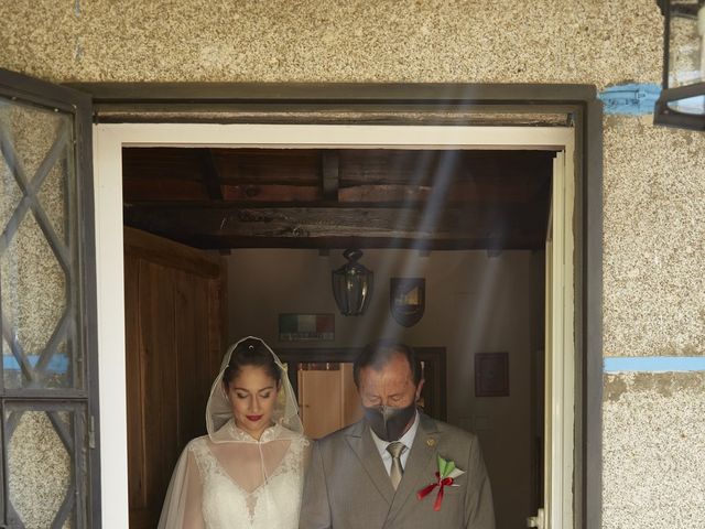 La boda de Diego y Elena en Santo Domingo De Herguijuela, Salamanca 11