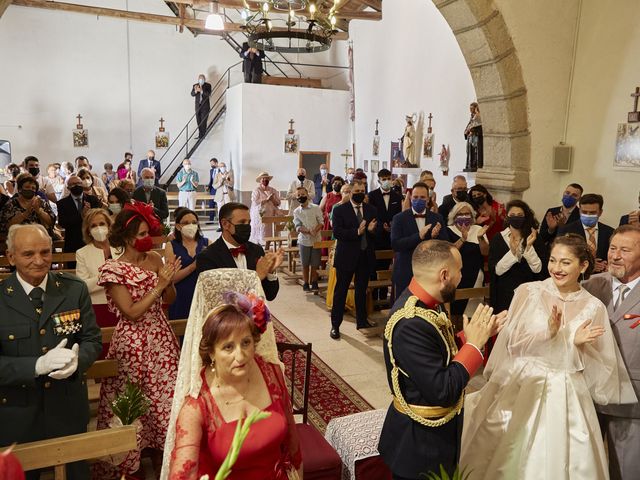 La boda de Diego y Elena en Santo Domingo De Herguijuela, Salamanca 1