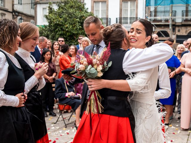 La boda de Álex y Amara en A Coruña, A Coruña 28