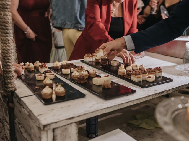 La boda de Roger y Carol en L&apos; Espunyola, Barcelona 46