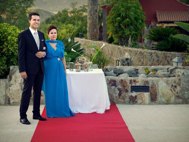 La boda de Roberto y Gazmira en San Bartolome De Tirajana, Las Palmas 16