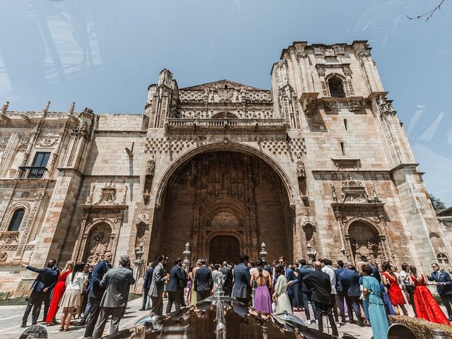 La boda de Alberto y Verónica en Cembranos, León 33