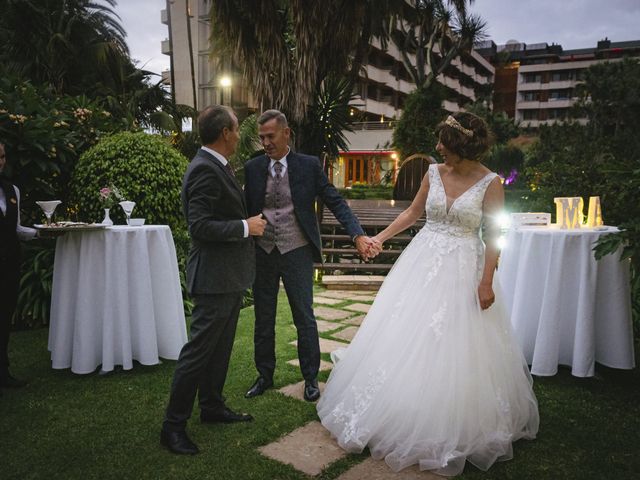 La boda de Mariam y Alex en Puerto De La Cruz, Santa Cruz de Tenerife 18