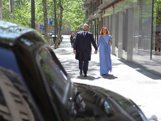 La boda de Víctor y María en Madrid, Madrid 14