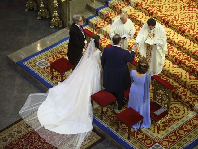 La boda de Víctor y María en Madrid, Madrid 27