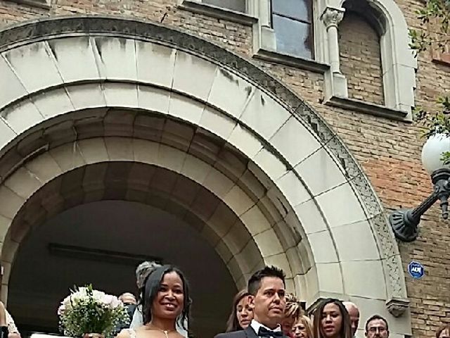 La boda de Carlos y Dilcia en L' Hospitalet De Llobregat, Barcelona 8