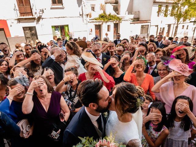 La boda de Laura y Manuel en Fuente Vaqueros, Granada 40