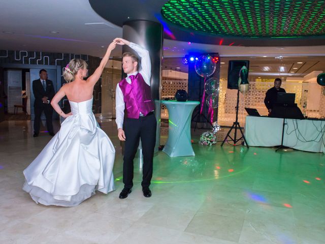 La boda de Timo y Miriam en Benalmadena Costa, Málaga 51