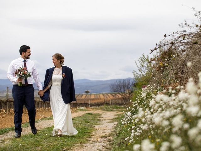 La boda de Santi y Aina en Sant Cugat Sesgarrigues, Barcelona 26
