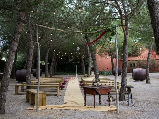 La boda de Santi y Aina en Sant Cugat Sesgarrigues, Barcelona 52