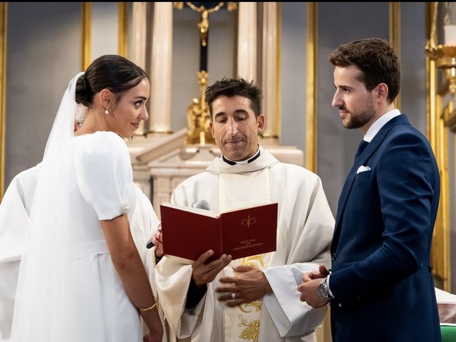La boda de Adrián  y Marta en Madrid, Madrid 12