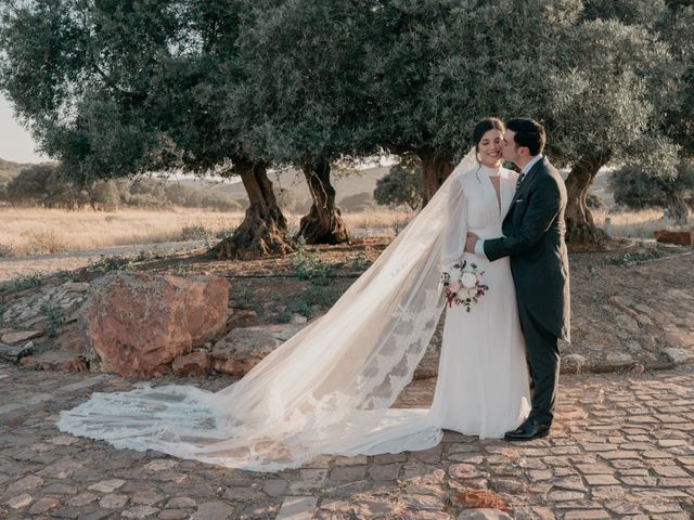 La boda de Ángel y Arantxa en Caracuel De Calatrava, Ciudad Real 69