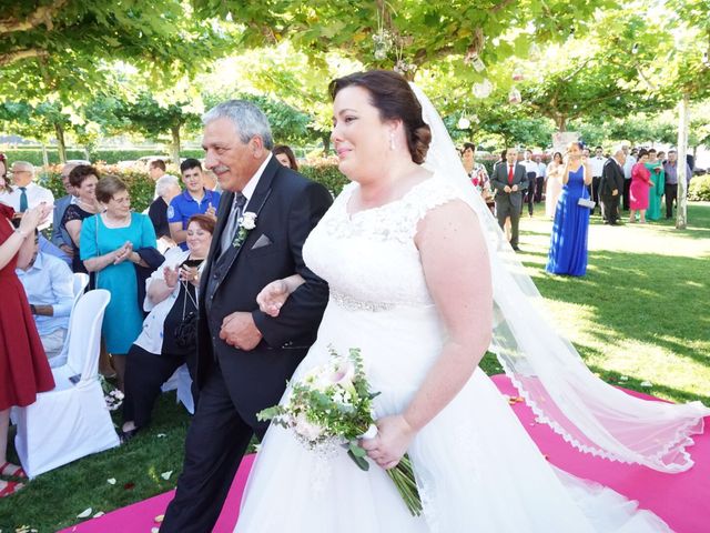 La boda de Javi  y Laura  en Santiago De Compostela, A Coruña 1