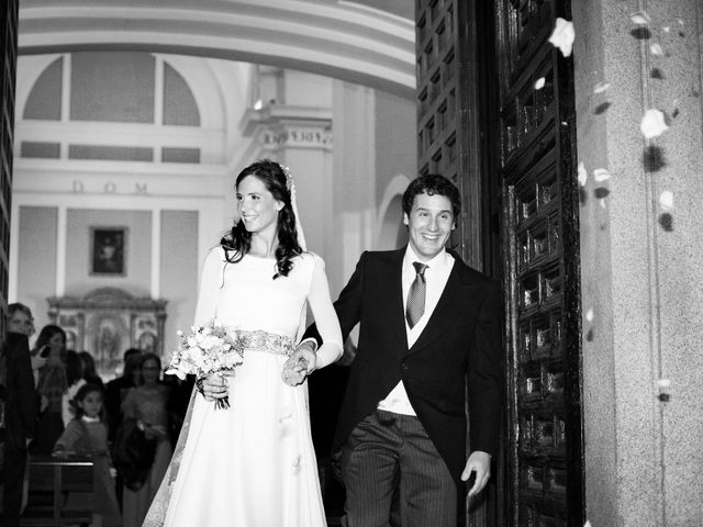 La boda de Gonzalo y Elena en Boadilla Del Monte, Madrid 47