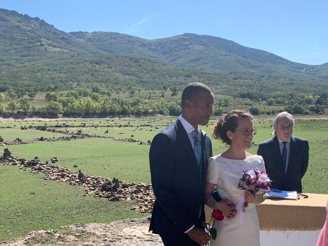 La boda de Beatriz  y Carlos Miguel  en Pinilla Del Valle, Madrid 3
