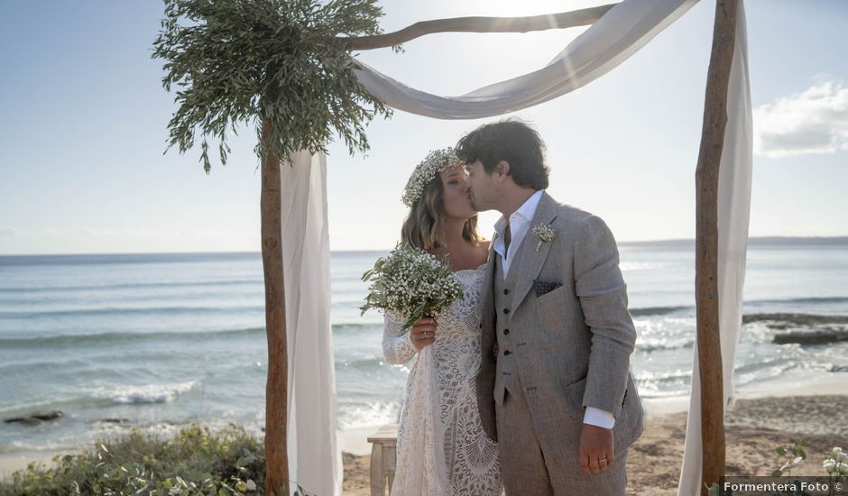 La boda de Ricky y Francesca en El Pilar de la Mola, Islas Baleares