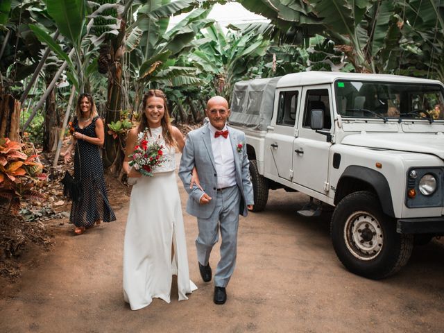 La boda de Barna y Laura en Guargacho, Santa Cruz de Tenerife 14