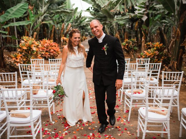 La boda de Barna y Laura en Guargacho, Santa Cruz de Tenerife 38