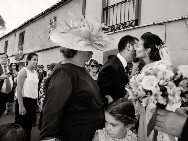 La boda de Lucía y Jose en Granatula De Calatrava, Ciudad Real 21