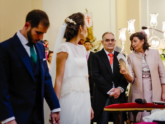 La boda de Lucía y Jose en Granatula De Calatrava, Ciudad Real 28