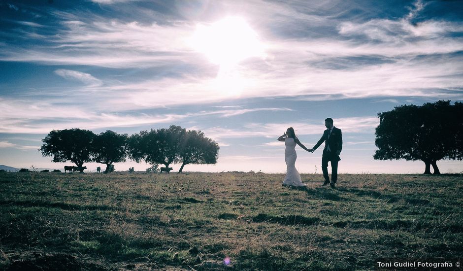 La boda de Jorge y Nazaret en Valdastillas, Cáceres