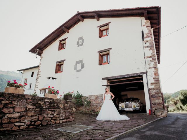 La boda de Julén y Nahiara en Urnieta, Guipúzcoa 12