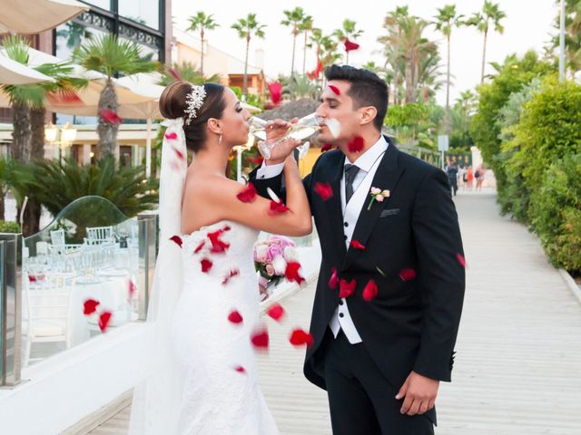 La boda de Antonio y Laura en Marbella, Málaga 30