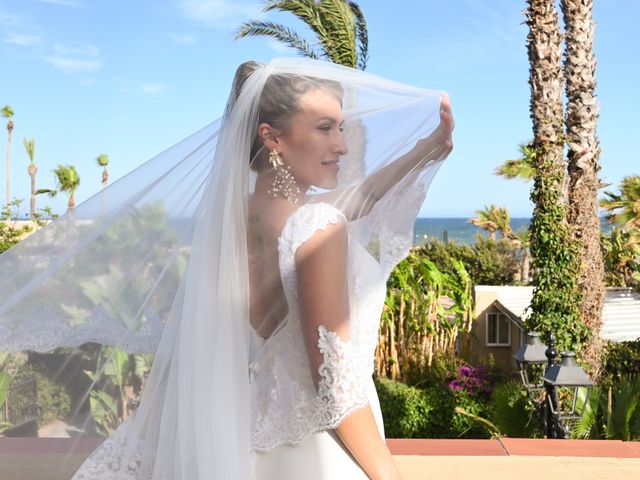 La boda de Eduardo y Carolina en Torre Del Mar, Málaga 6