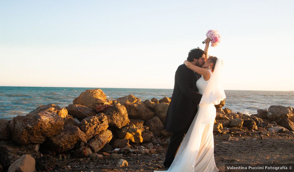 La boda de Eduardo y Carolina en Torre Del Mar, Málaga