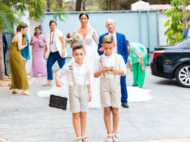 La boda de Ana Belen Betanzos  y Jose luis Mendoza en Puerto Real, Cádiz 5