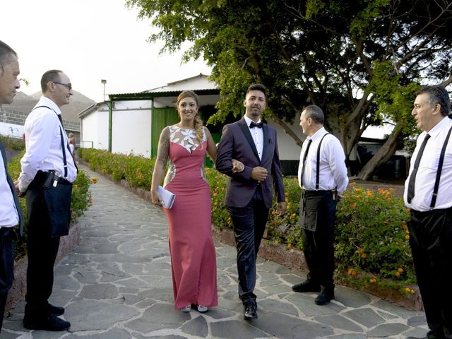 La boda de Joaquin y Cruz en Telde, Las Palmas 17