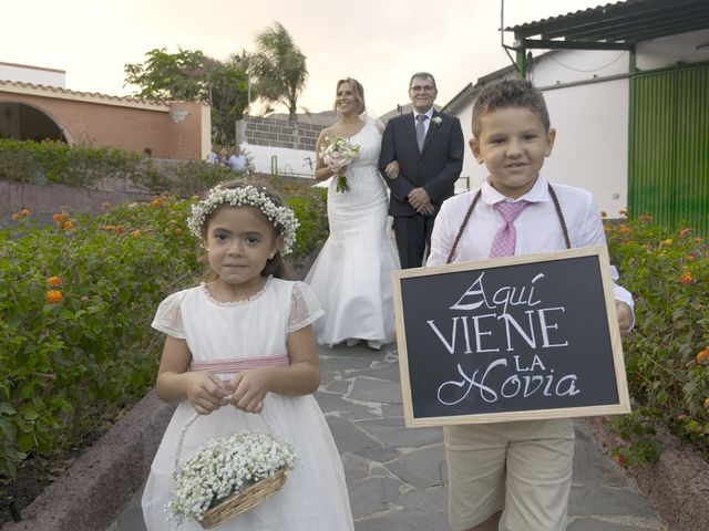 La boda de Joaquin y Cruz en Telde, Las Palmas 22