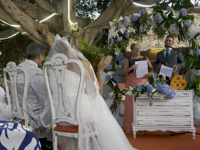 La boda de Joaquin y Cruz en Telde, Las Palmas 34