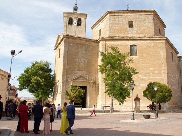 La boda de Rubén y Tania en Valoria La Buena, Valladolid 9