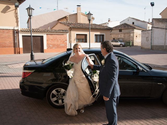 La boda de Rubén y Tania en Valoria La Buena, Valladolid 12