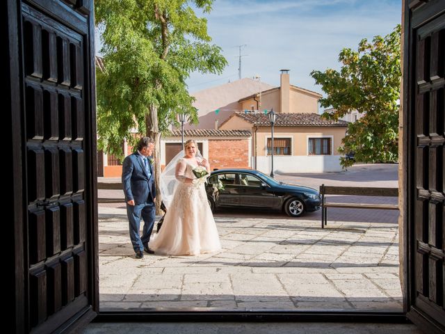 La boda de Rubén y Tania en Valoria La Buena, Valladolid 13