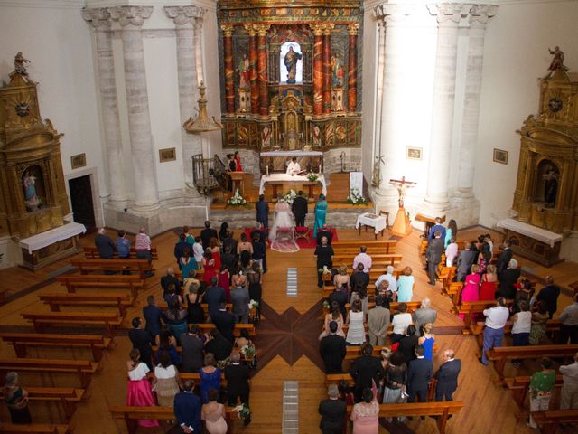 La boda de Rubén y Tania en Valoria La Buena, Valladolid 23