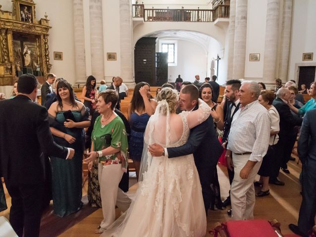 La boda de Rubén y Tania en Valoria La Buena, Valladolid 26