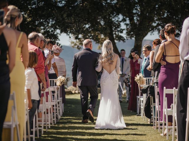 La boda de Stuart y Miriam en Montmajor, Barcelona 45