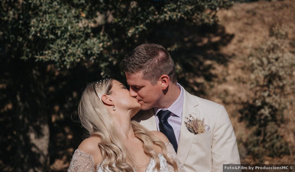 La boda de Stuart y Miriam en Montmajor, Barcelona