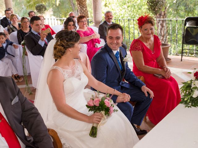 La boda de Cristóbal y Rocío  en Alhaurin De La Torre, Málaga 3