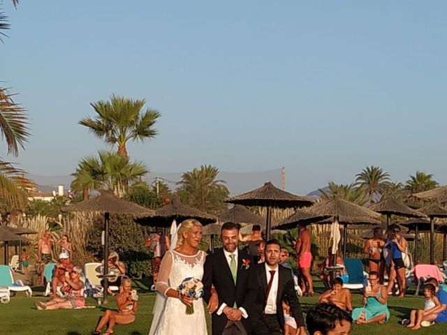 La boda de Óscar  y Beatriz  en Motril, Granada 24