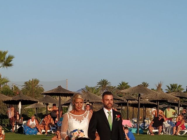 La boda de Óscar  y Beatriz  en Motril, Granada 25